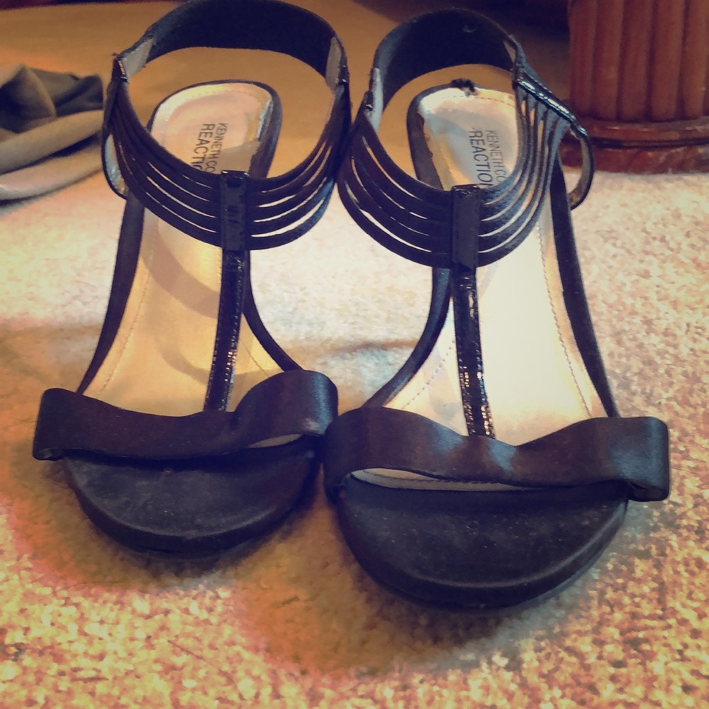 Kenneth Cole black heels